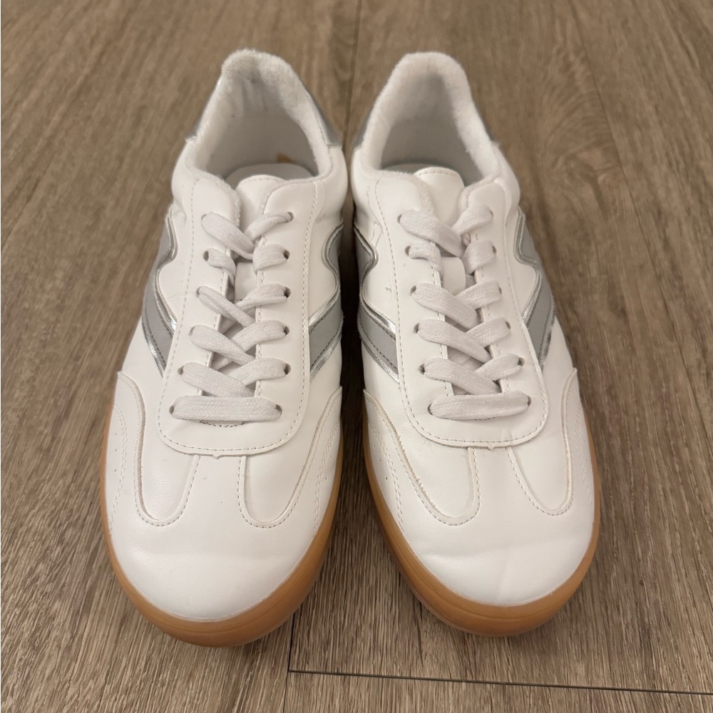 Madden Girl Womens Giia sneaker